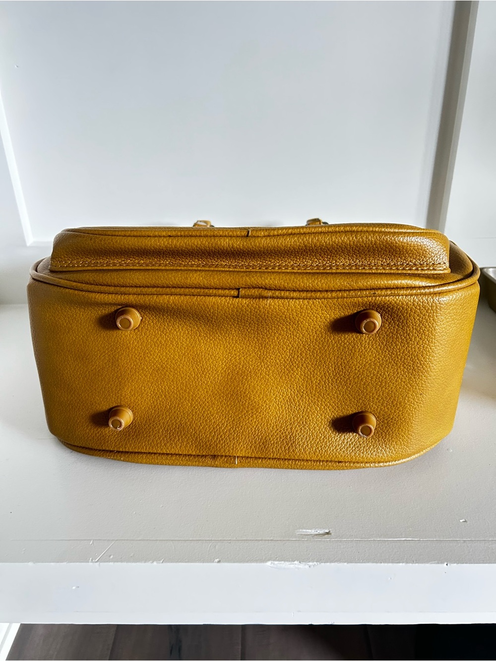 Vintage 1970s Mustard Train Case Travel Bag | Structured Overnight Carryall - Picture 8 of 9